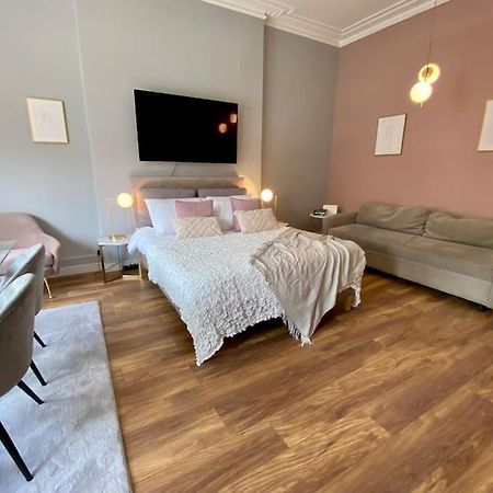 Studio For 3 Near Regents Park N5 London Bagian luar foto