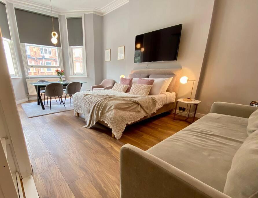 Studio For 3 Near Regents Park N5 London Bagian luar foto
