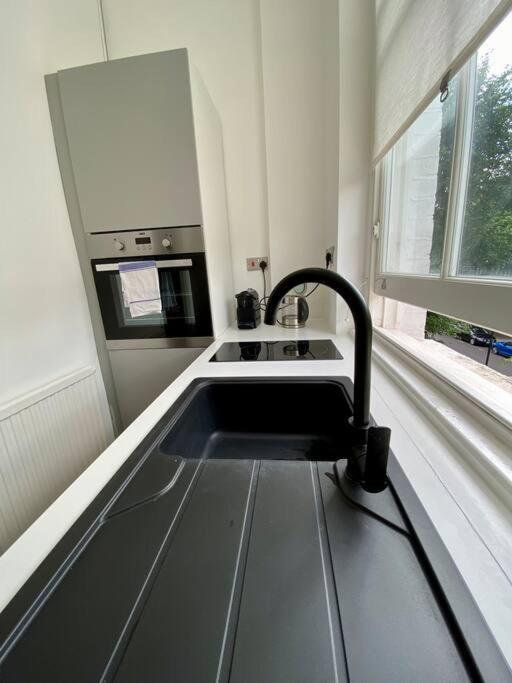 Studio For 3 Near Regents Park N5 London Bagian luar foto